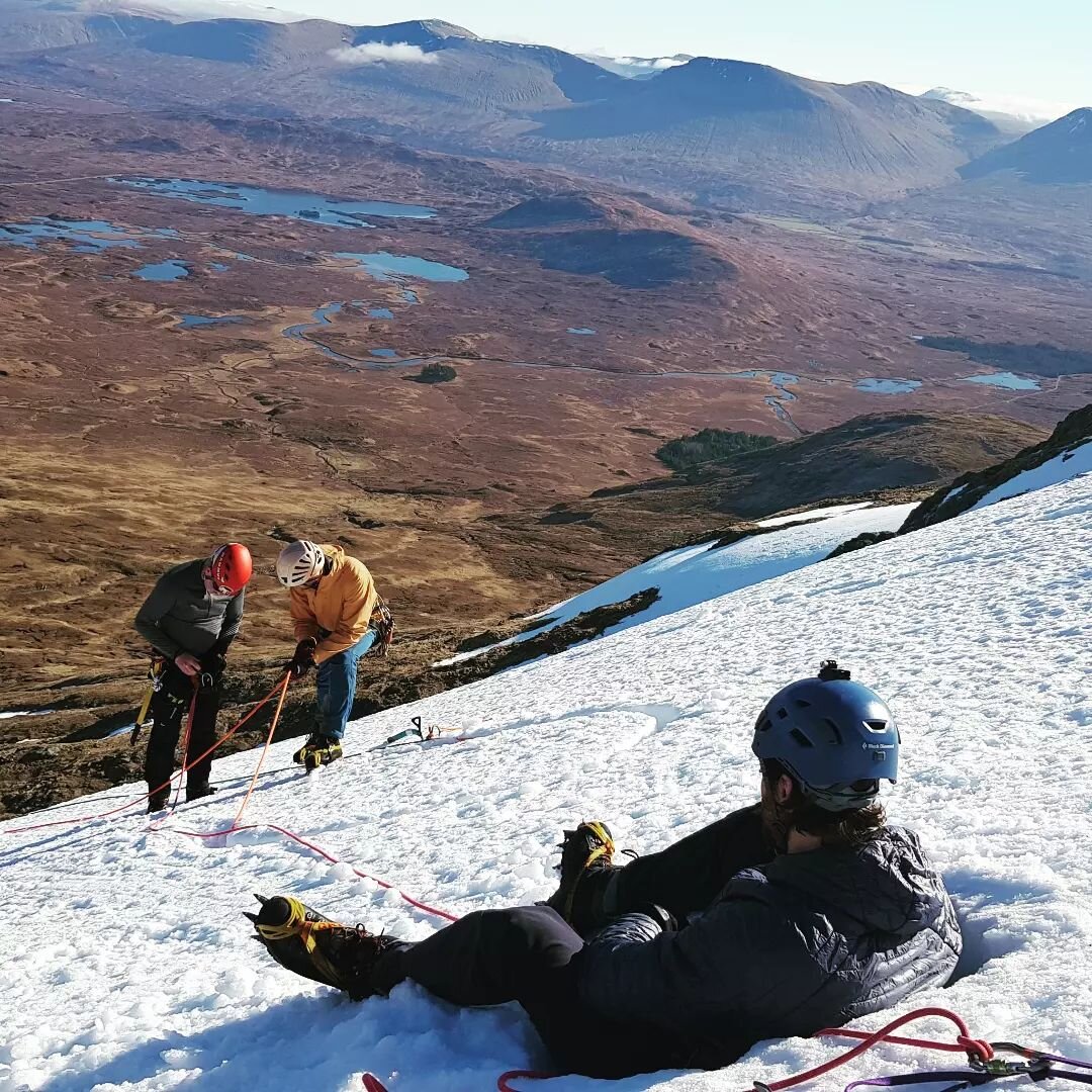 This week was an absolute stunner. High pressure dominated giving us cold temps overnight, light winds and wall to wall sunshine. Perfect timing for the latest Winter Mountaineering course for Austrian Alpine Club UK members.

Monday - saw us practis