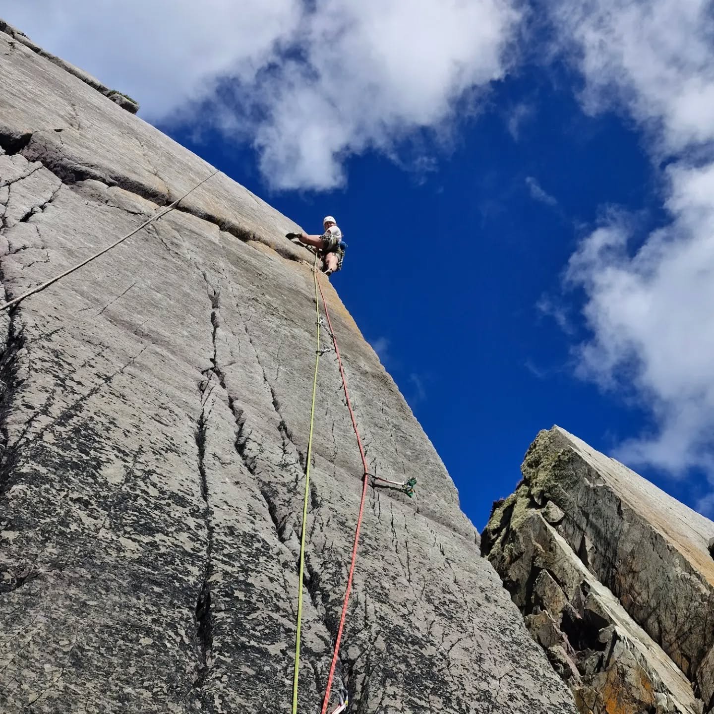 REAPING THE HARVEST

It's continued to be a busy end to the season. 

We had a great few days personal climbing in Pembrokeshire. Then it was back into a Teaching Scrambling CPD day for @ami_professionals. 

On Tuesday and Wednesday, Rich and I were 