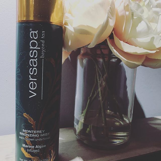 Give yourself that boost of color wherever you need it! Only 3 days left to get a FREE Versa Spa spray tan with the purchase of any sunless product! &bull;
&bull; 
#sunstudiola #skincare #healthyskin #summertan #tangoals #tanningbed #tanning #natural