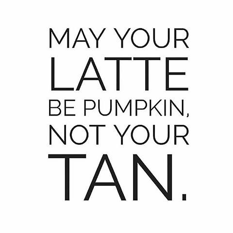 Let us put the finishing touches on your costumes 🎃 👻 Book your spray tans for Halloweekend!! 🌚 &bull;
&bull;
&bull;
&bull; 
#sunstudiola #redlight #redlighttherapy  #skincare #healthyskin #summertan #tangoals #tanningbed #tanning #naturaltan #sum