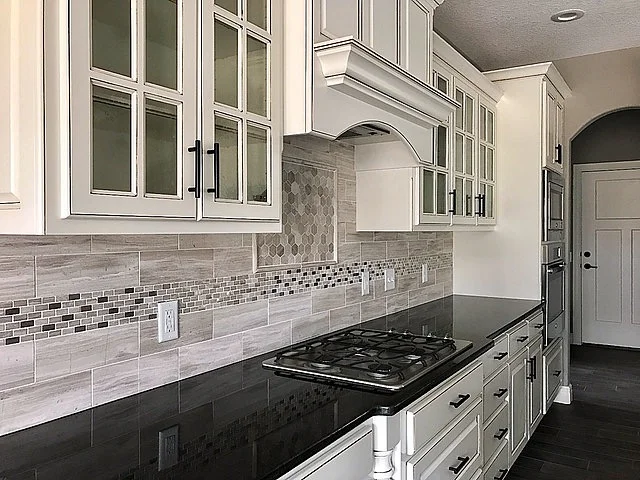 3-panel Hood with mantle