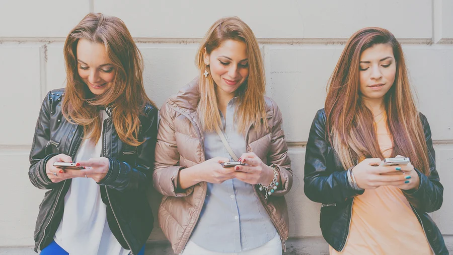 bigstock-Women-Typing-On-Mobile-Phones-75509608-copy.jpg