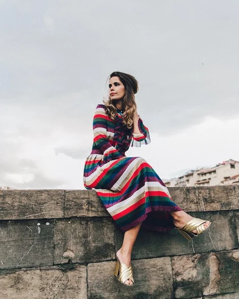 sara-escudero-vestido-rayas-gucci.jpg
