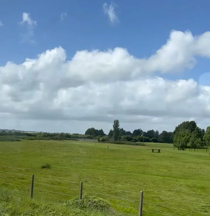 Curious about going to Ireland with us for a week in March 2026? Swipe right for a glimpse at the accommodations
😍 🏰 🐑 

More info at https://www.irelandalongtheway.org/stillhouse2026