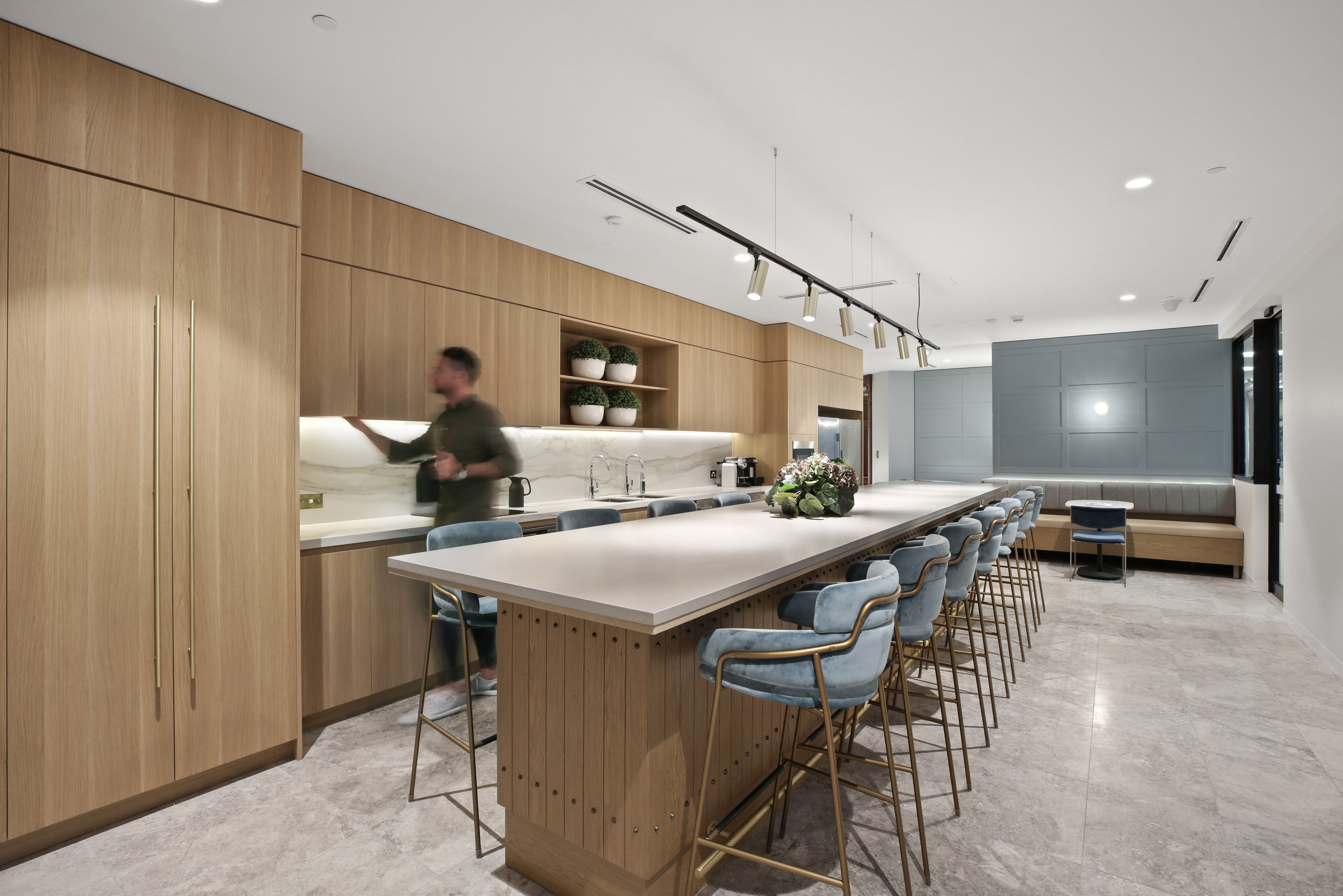 Valmont_KKR_1_Macquarie_Square_High_Kitchen_2.jpg