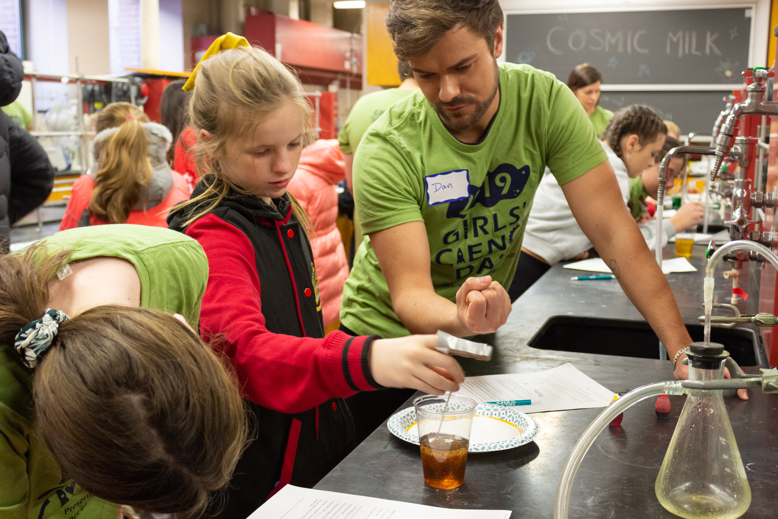 GirlsScienceDayNov2019-138.jpg