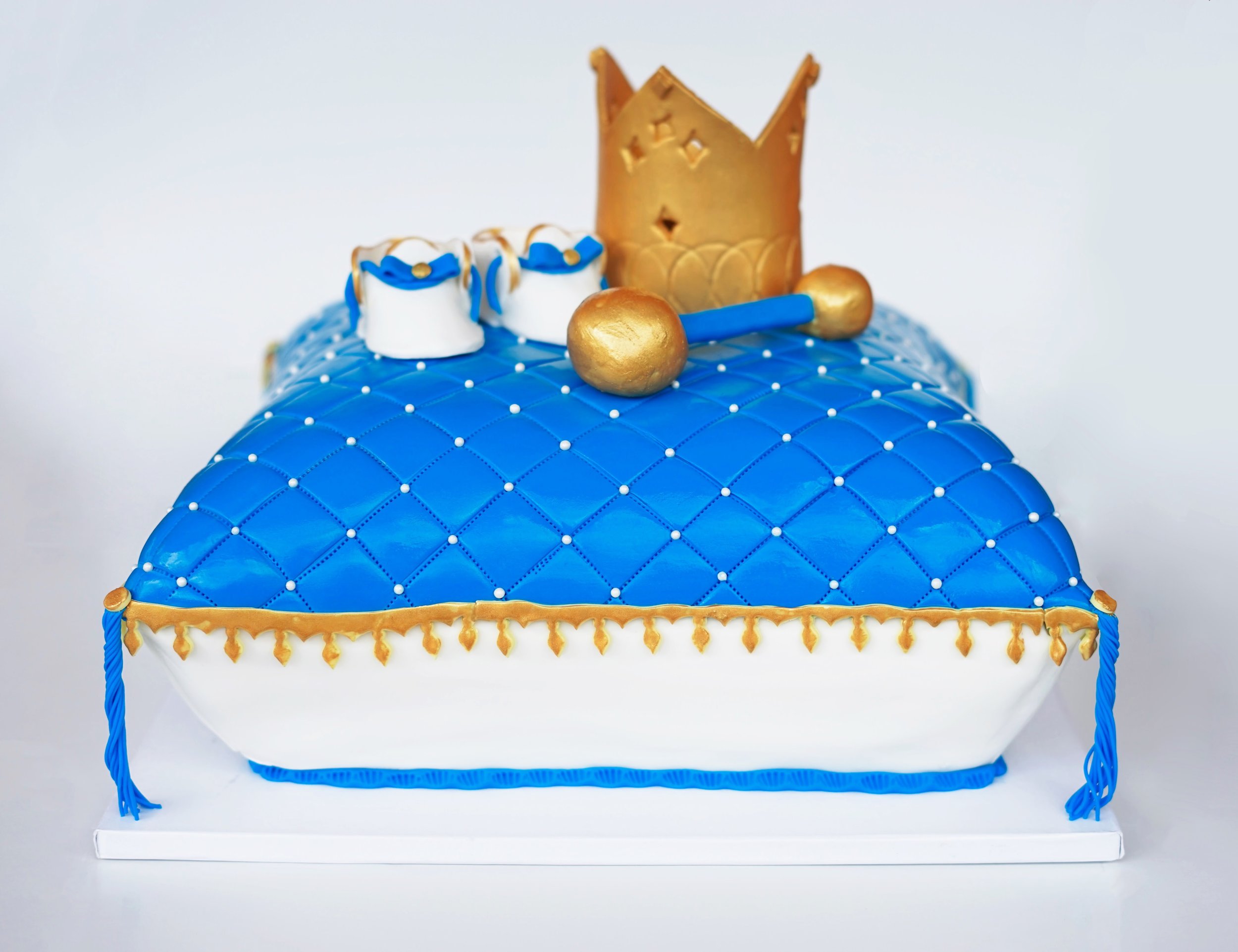 Specialty Anniversary Cakes