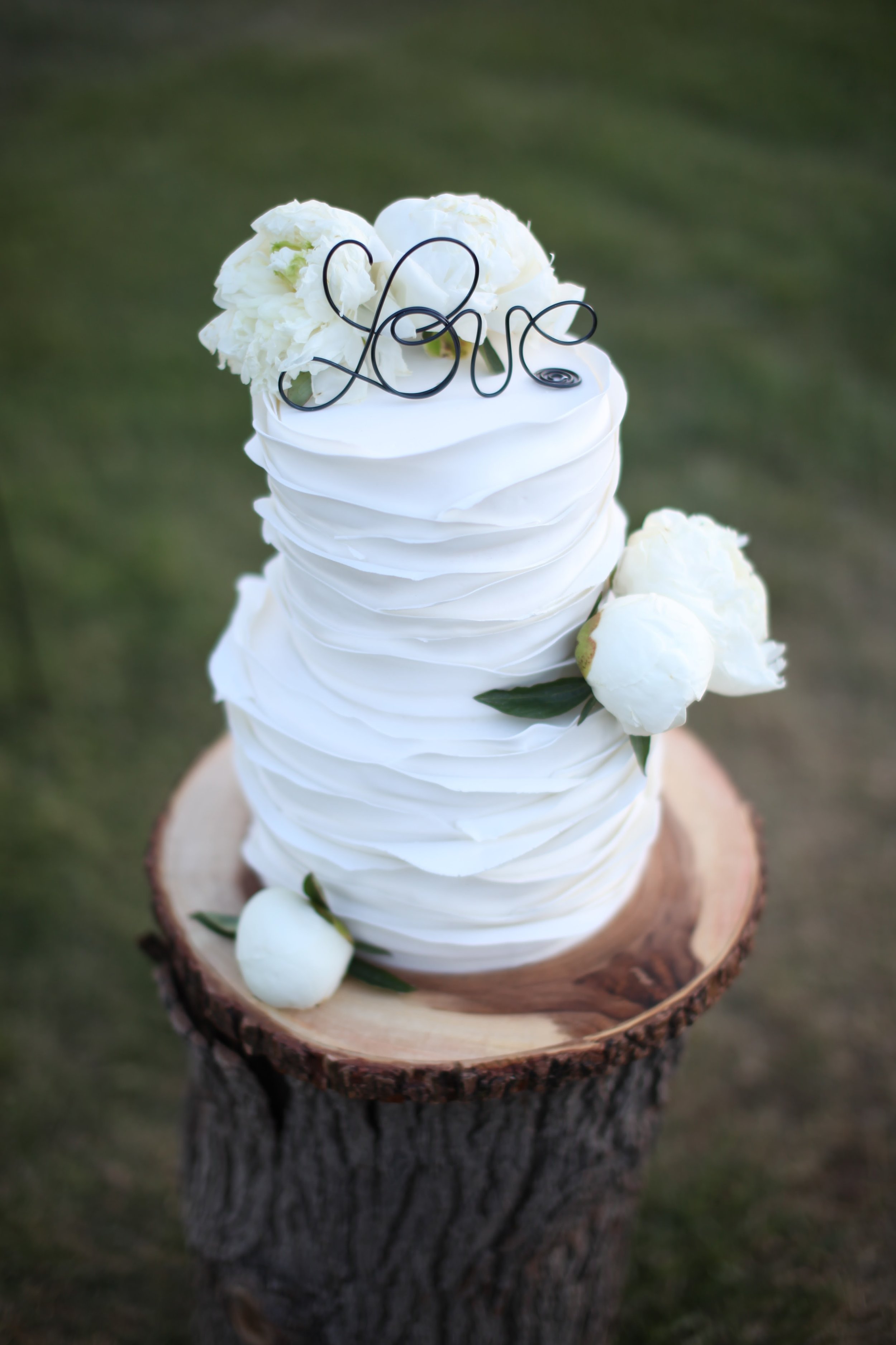 Creative Wedding and Anniversary Cakes