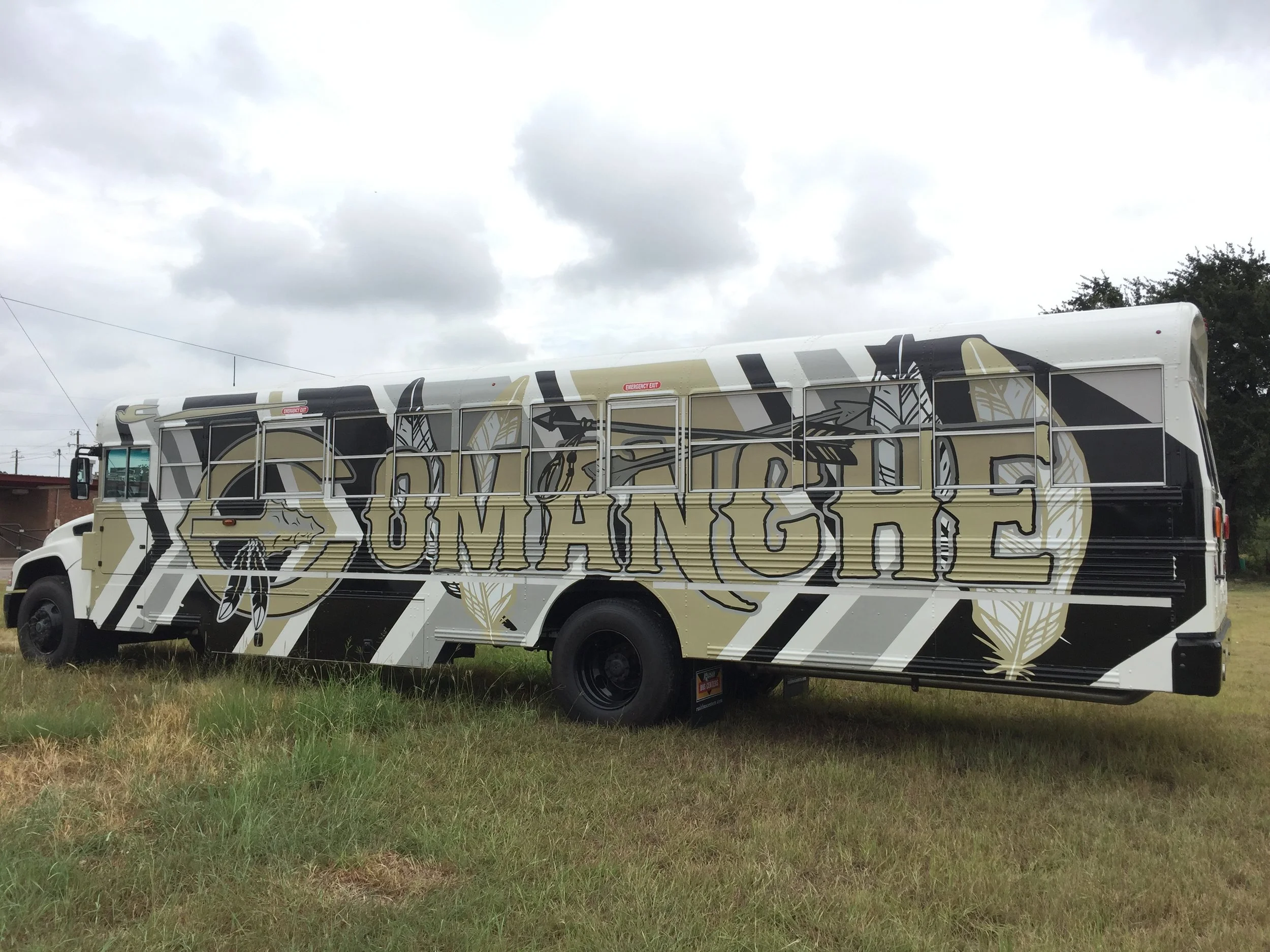Comanche ISD bus wrap