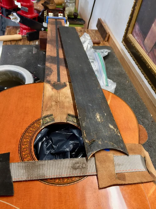 GuitarrepairDallasTx — Gabriel's Guitar Repair