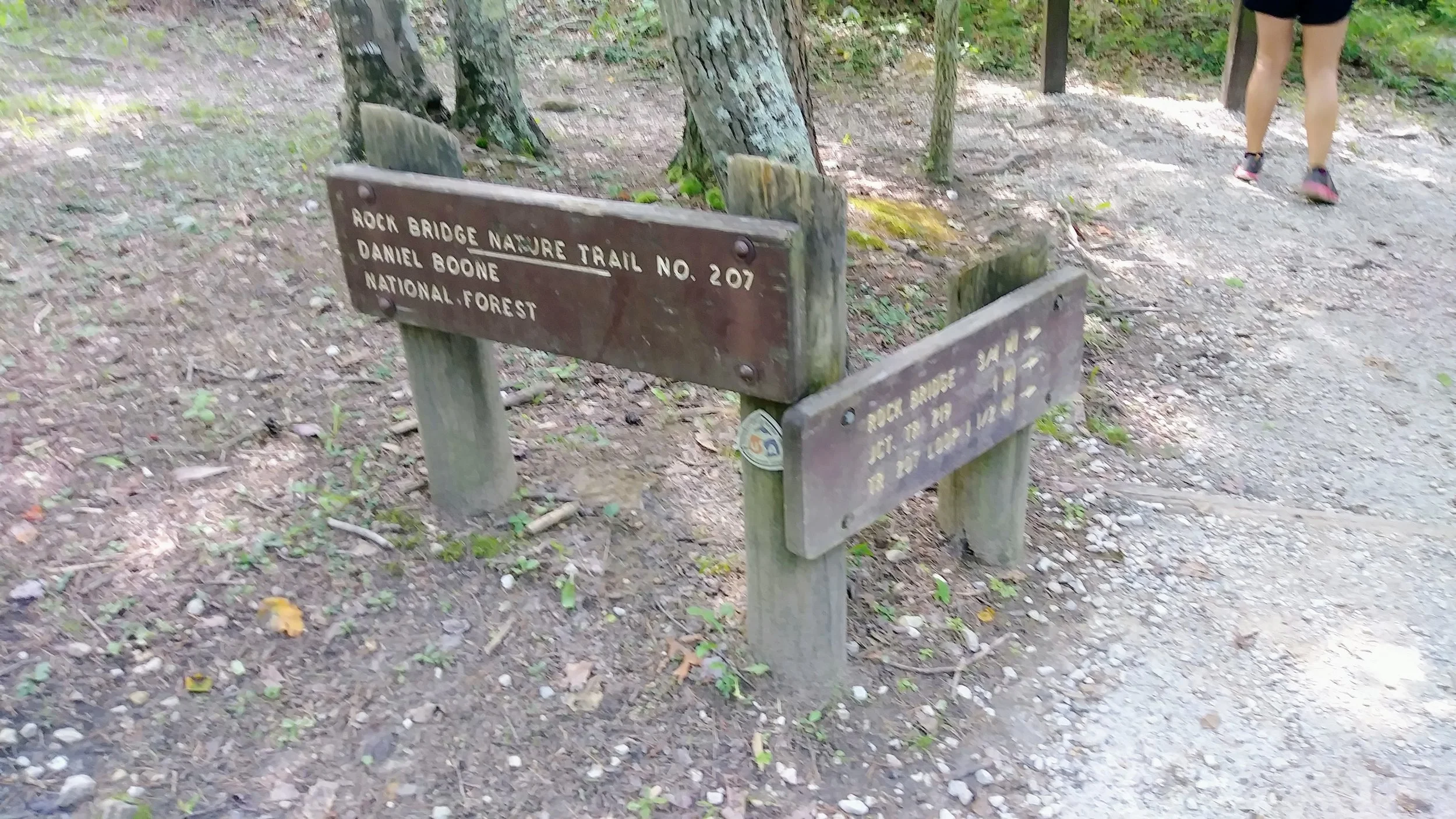 Signs at Rock Bridge Arch Trailhead