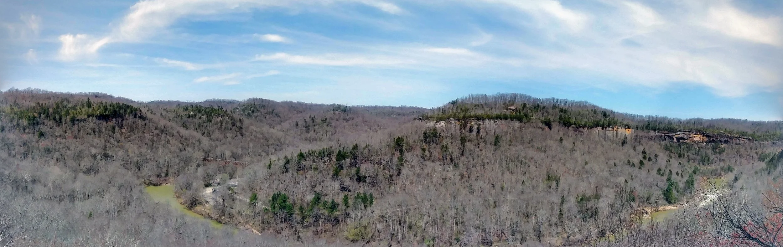 Panoramic view of Big South Fork River and Blue Heron Mining Community from Catawba Overlook