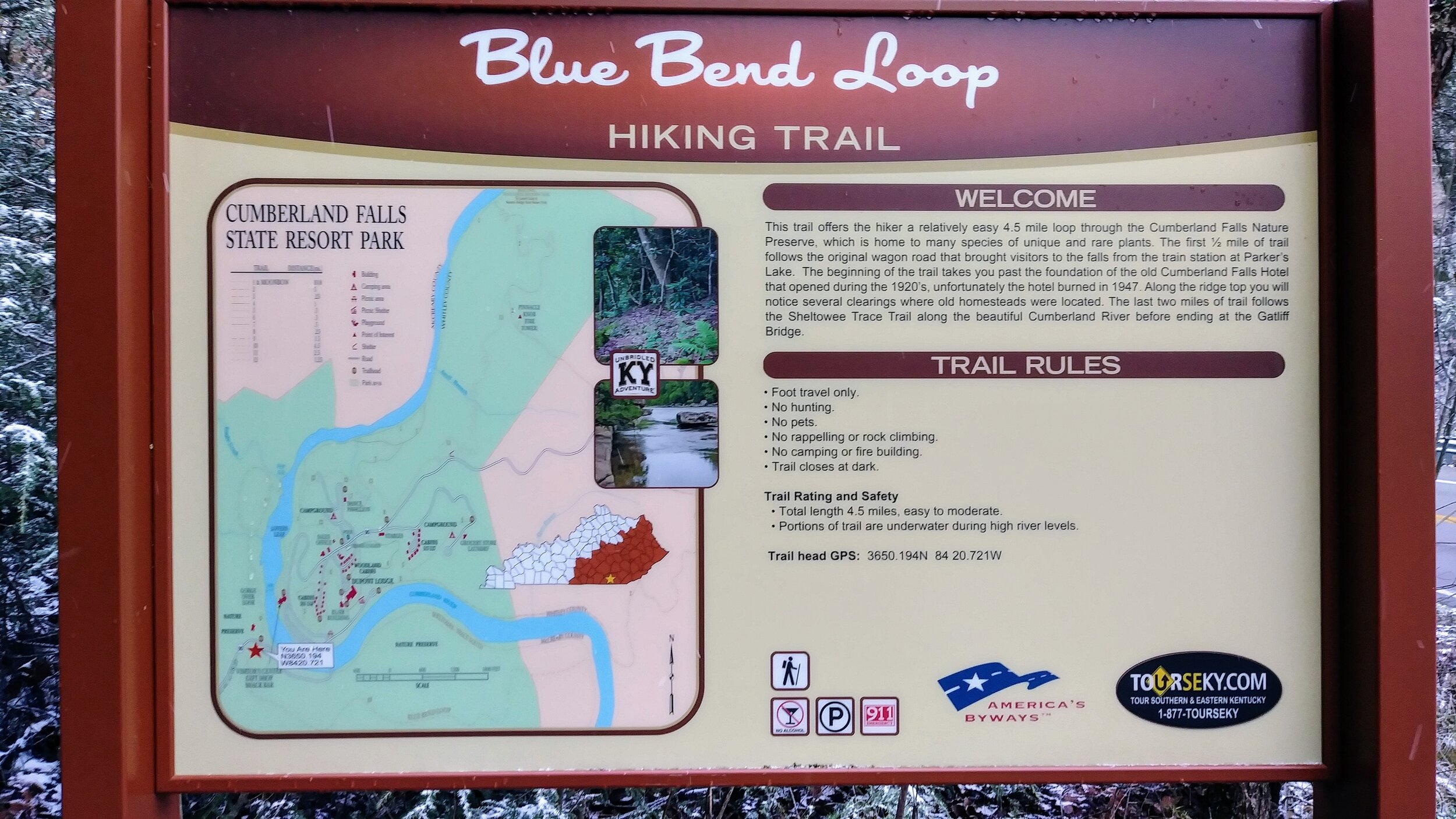Blue Bend Loop Trail Sign - Kentucky Hiker Project.jpg