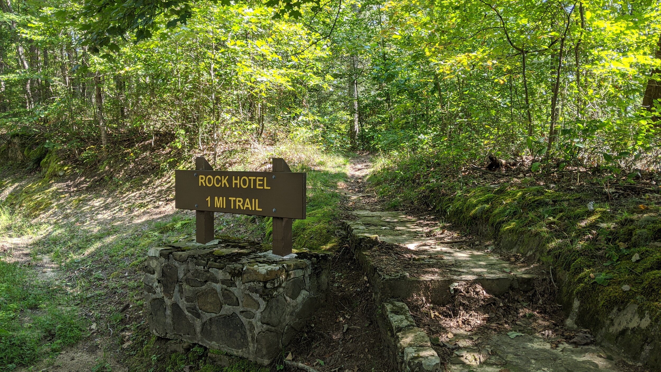 Rock Hotel Trailhead - Pine Mountain State Resort Park - Kentucky Hiker Project.jpg