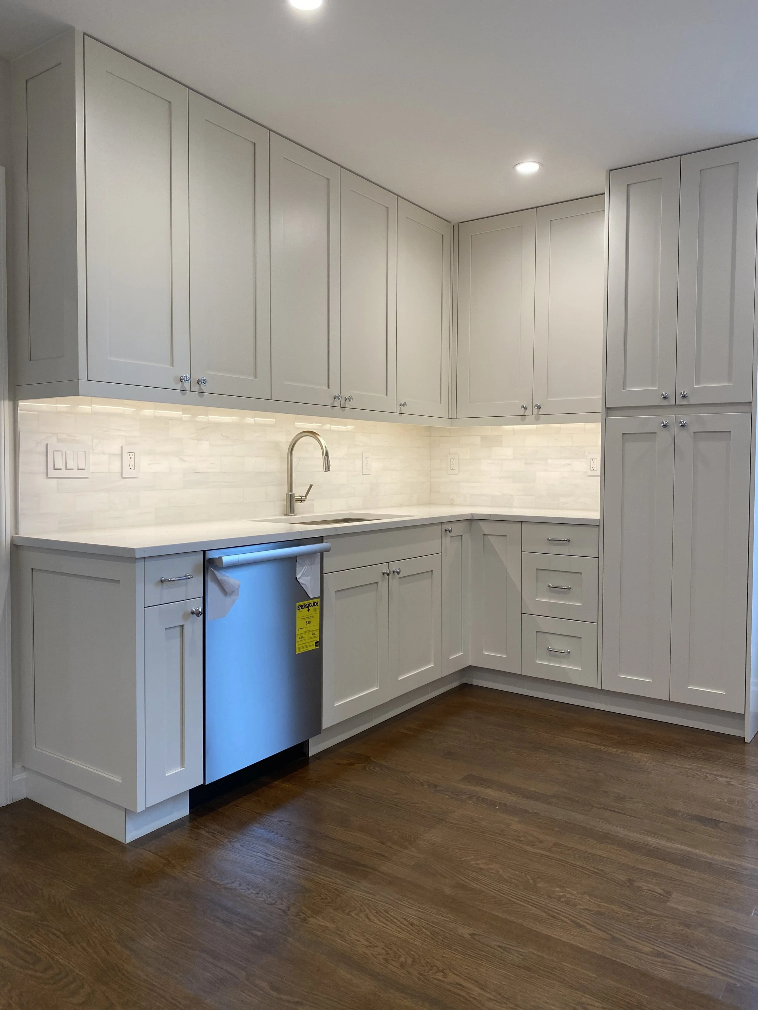  Forest Hills RES    4 bedrooms 2.5 bathroom co-op unit located in the heart of Forest Hills.  Full gut renovation with coffered ceiling and herringbone white oak flooring.  