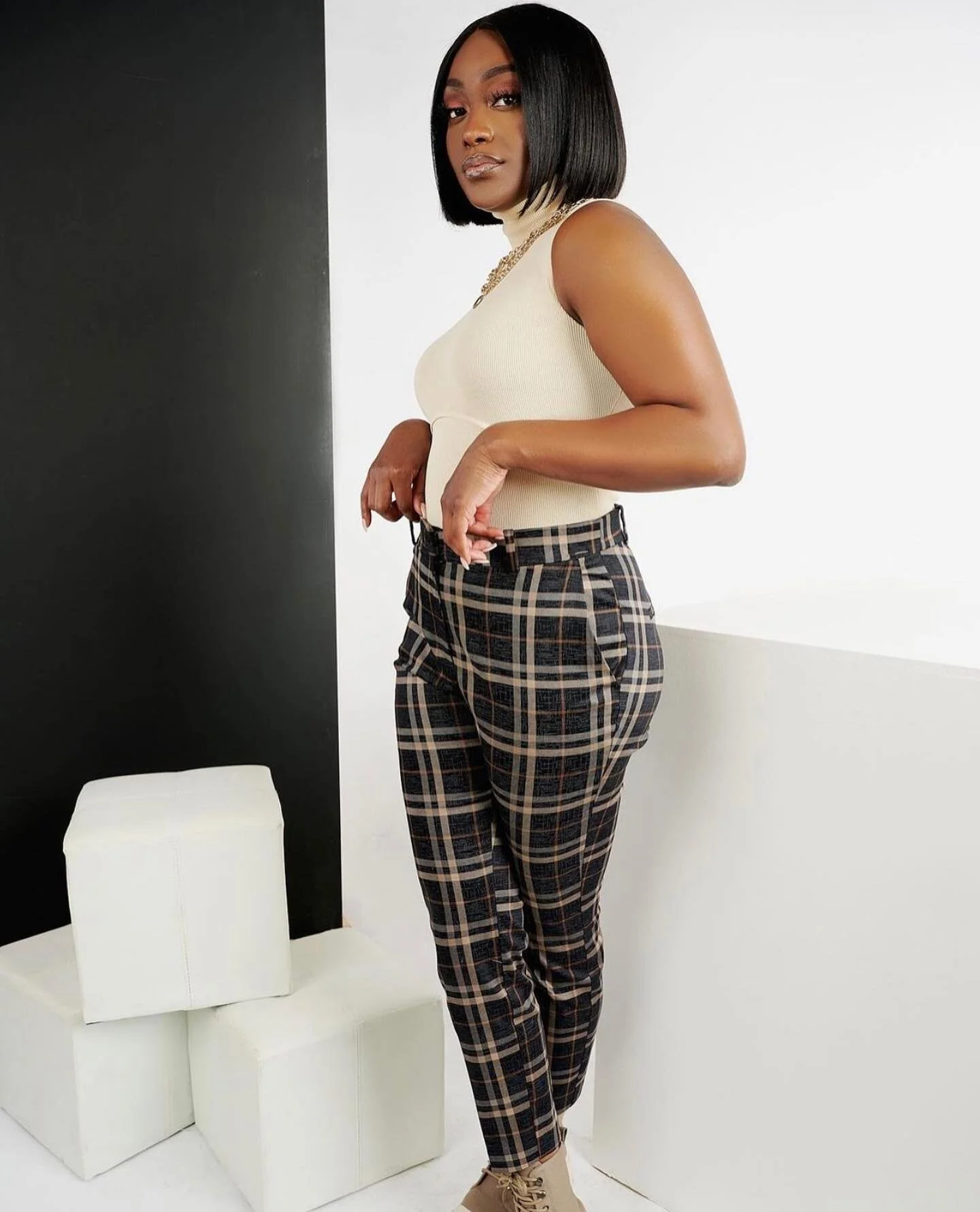 🪡threads. 
.
.
.
.
.
📸: @dre.lamarphoto 
#denver #denvercolorado #softglam #photography #blackgirlmagic #blackphotography #zara #bobhaircut #blackhairstyles #fashionstyle #fashionista #zarawoman #styleinspo