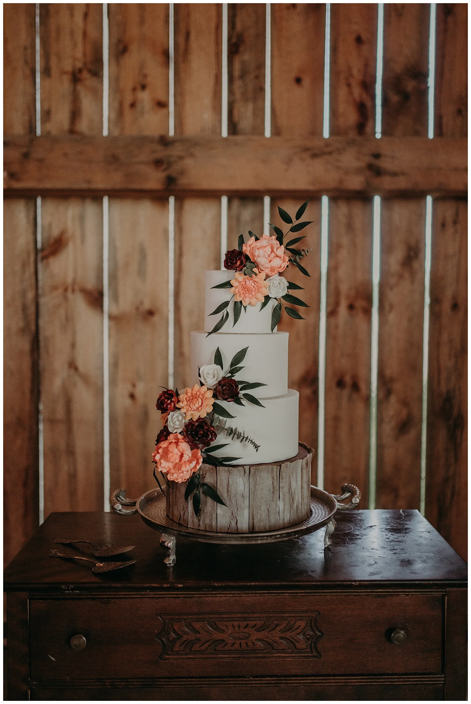 MOODY-BOHEMIAN-STYLED-SHOOT-HAMILTON-WAINFLEET-ONTARIO-KATIE+MARIE+PHOTOGRAPHY-WEDDING+PHOTOGRAPHER_0_0111.jpg