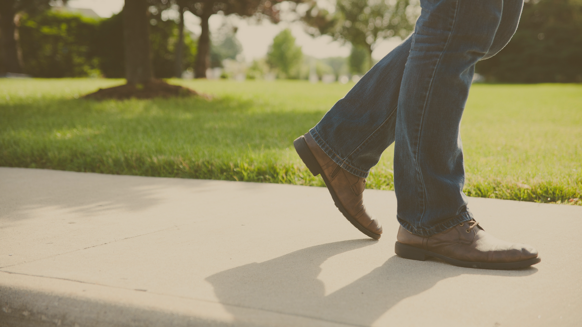 walking_jade_bahr.png