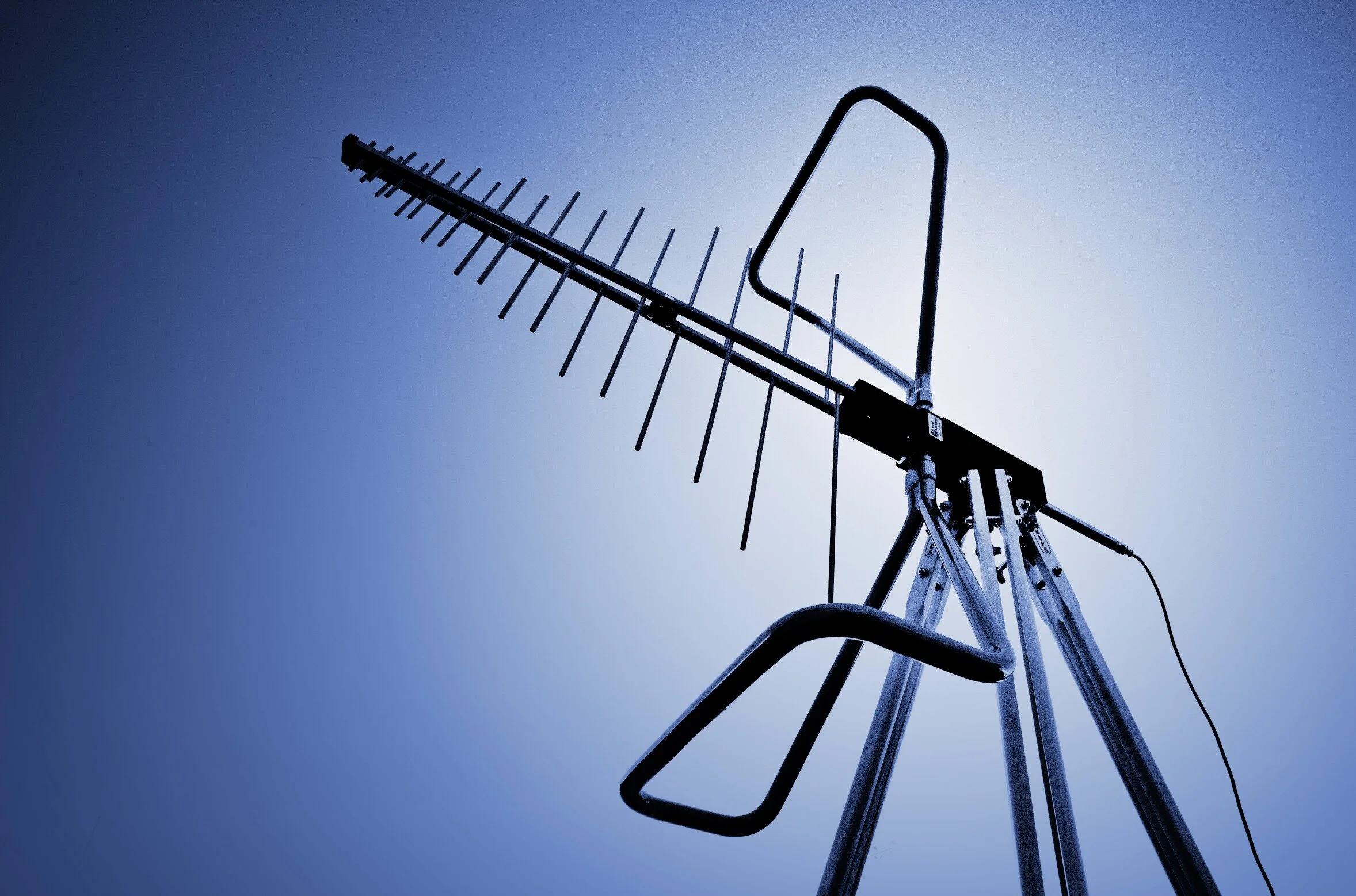 Jax_Antenna2_Blue.jpg
