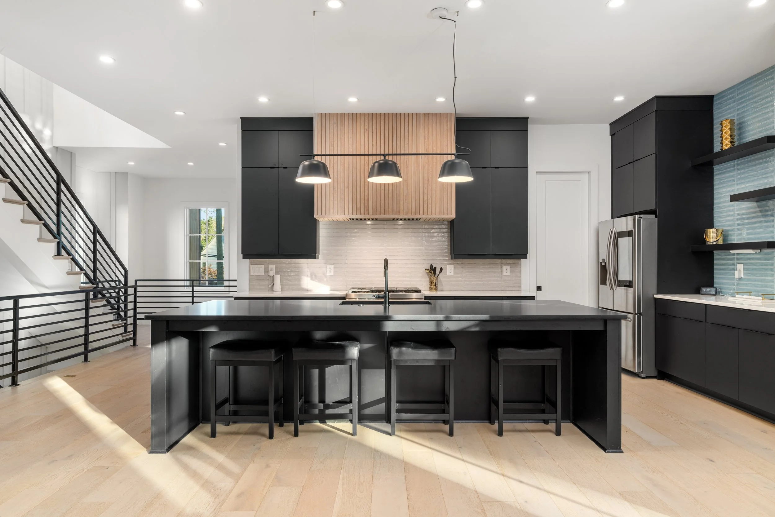 3206 Osborne Rd NE_069.jpg
