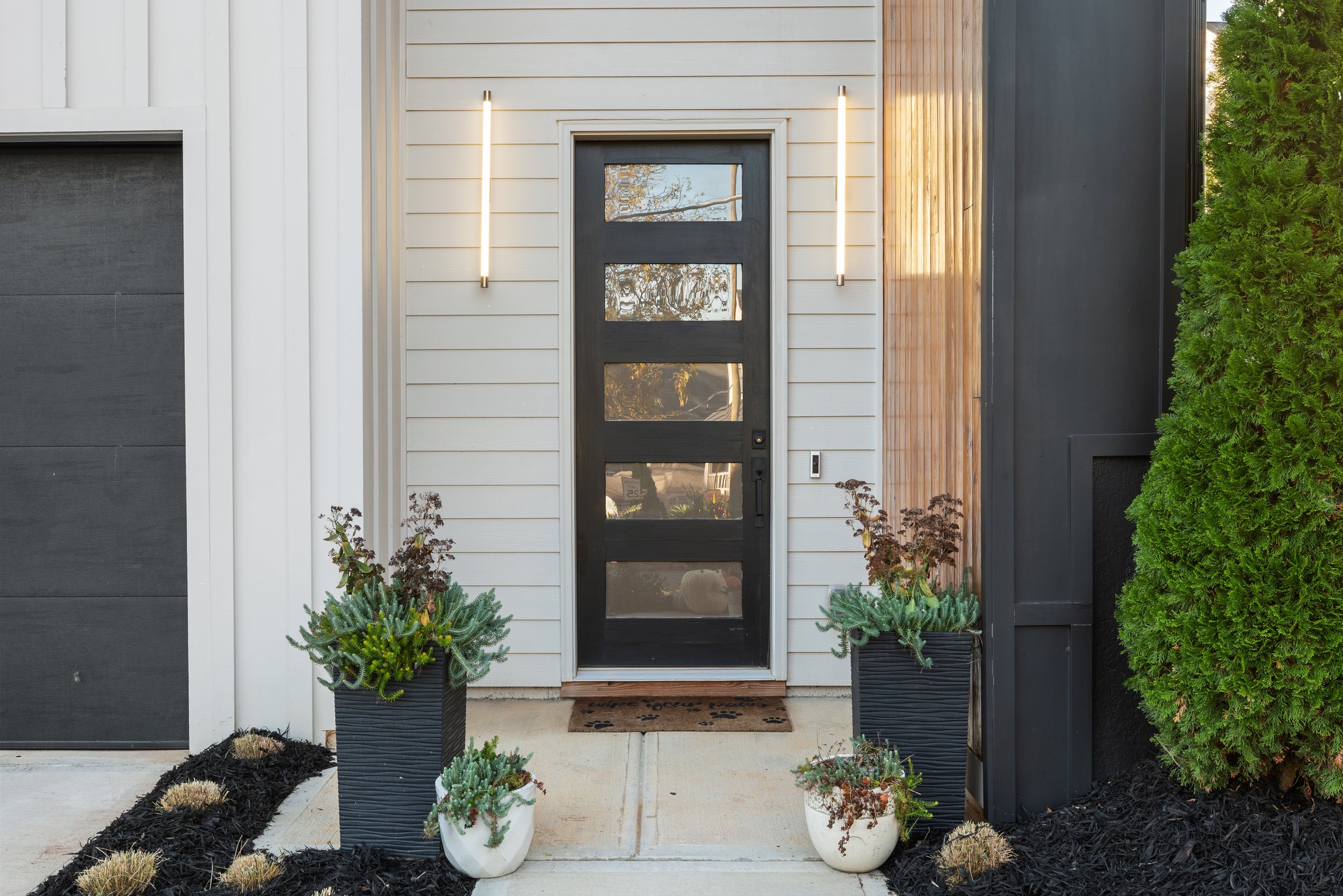 3206 Osborne Rd NE_014.jpg