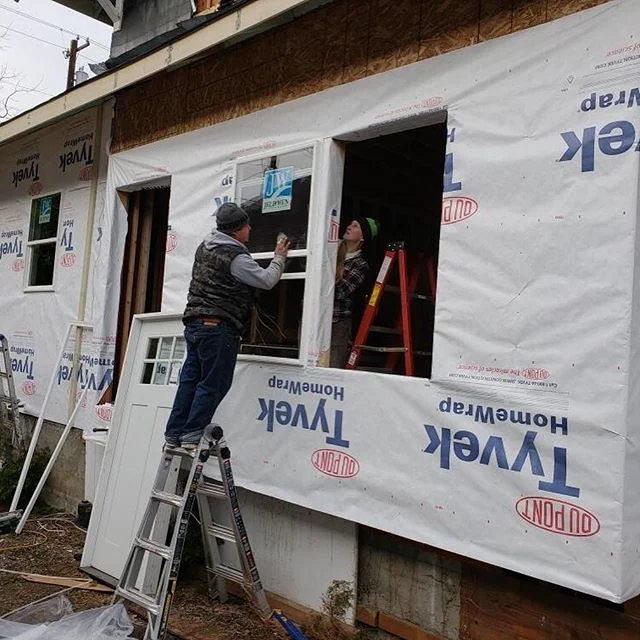 Windows and siding being installed at the Colby project! It&rsquo;s already come a long ways. Not long ago the windows were boarded up and the basement flooded. (before 👉🏼)
.
.
#propertydevelopment #flippinghouses #propertyinvestment #townhouses #c