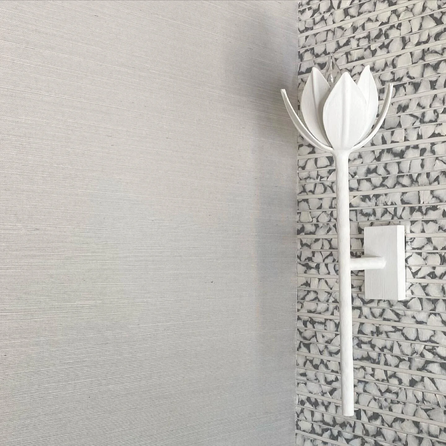 Sneak Peak: Loving this sweet moment. The pearlescent glow with the soft sheen and warmth of a silvery grass cloth. Feels like cotton candy!  #interiordesign #interiordesigner #losangeles  #la #losangelesinteriors #losangelesdesign #losangelesinterio