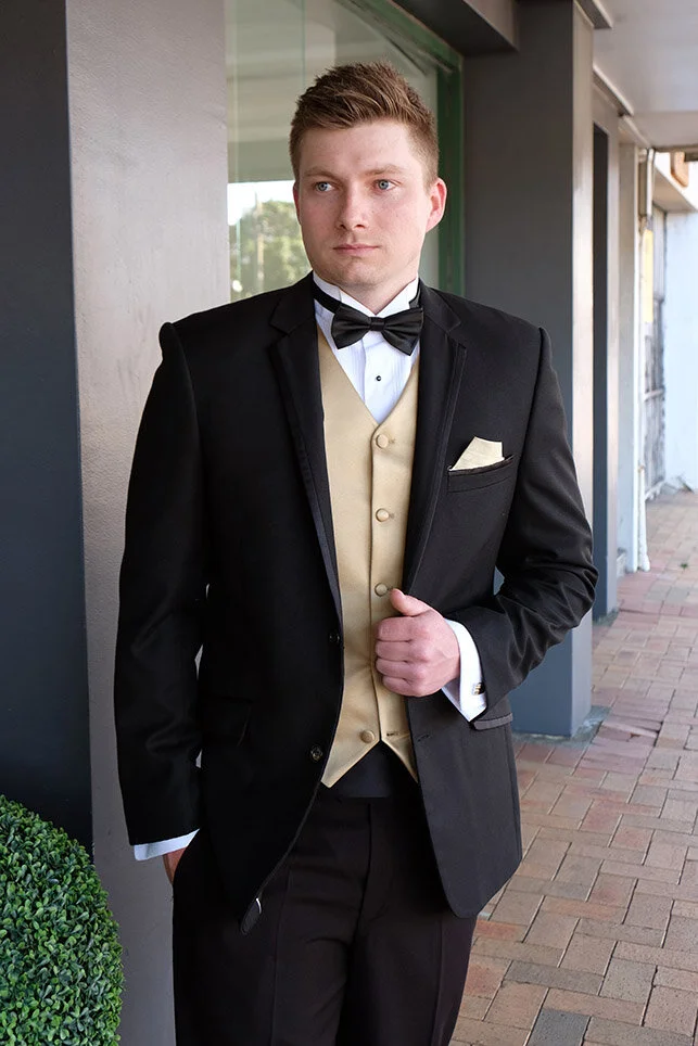 Jordan Hilton dinner suit.jpg