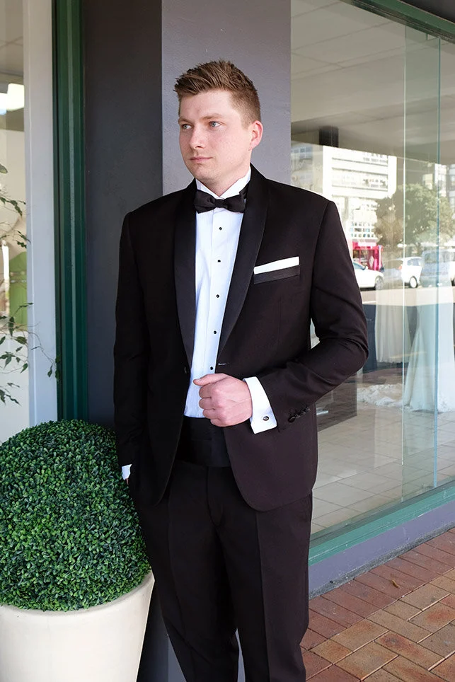 Jordan Shawl collar dinner suit.jpg