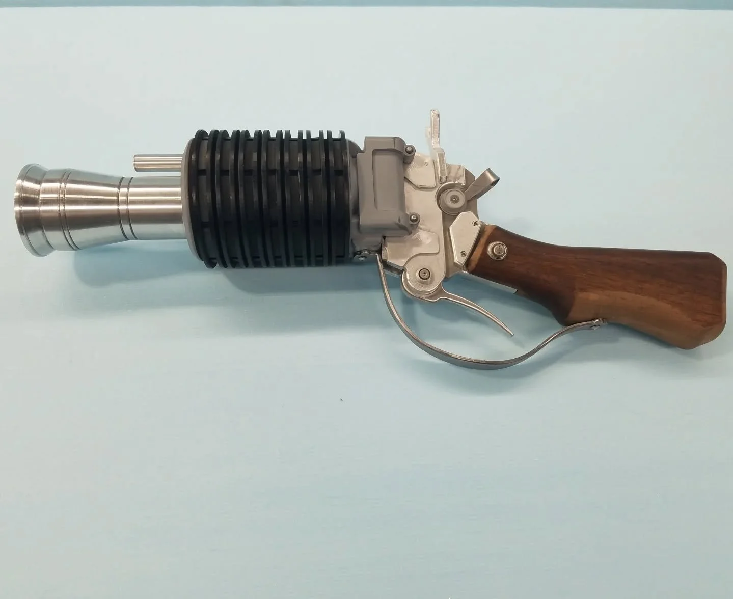 More Star Wars! We did a bunch of these Jawa guns for Mando, the old school way no designs just crude drawings with parts and plates slapped on to other parts

#starwars #themandalorian #jawa