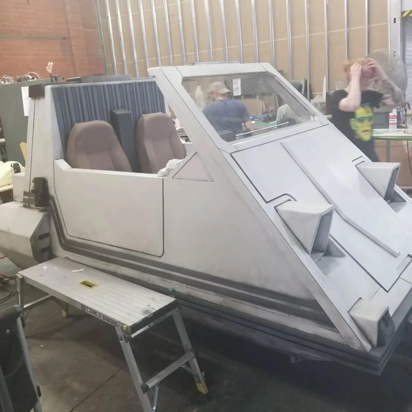 Ok back to Star Wars stuff! The Wendle car from Skeleton Crew, I think it turned out great even if it was only seen for a few seconds 😞 

#starwars #skeletoncrew