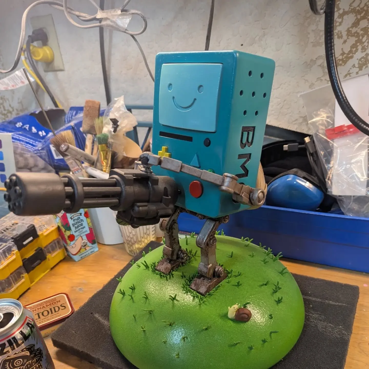 BMO needed a base, and I had to add the snail

Original concept by @toyagogo 

#adventuretime #cartoonnetwork #3dmodeling #3dprinting #rhino3d