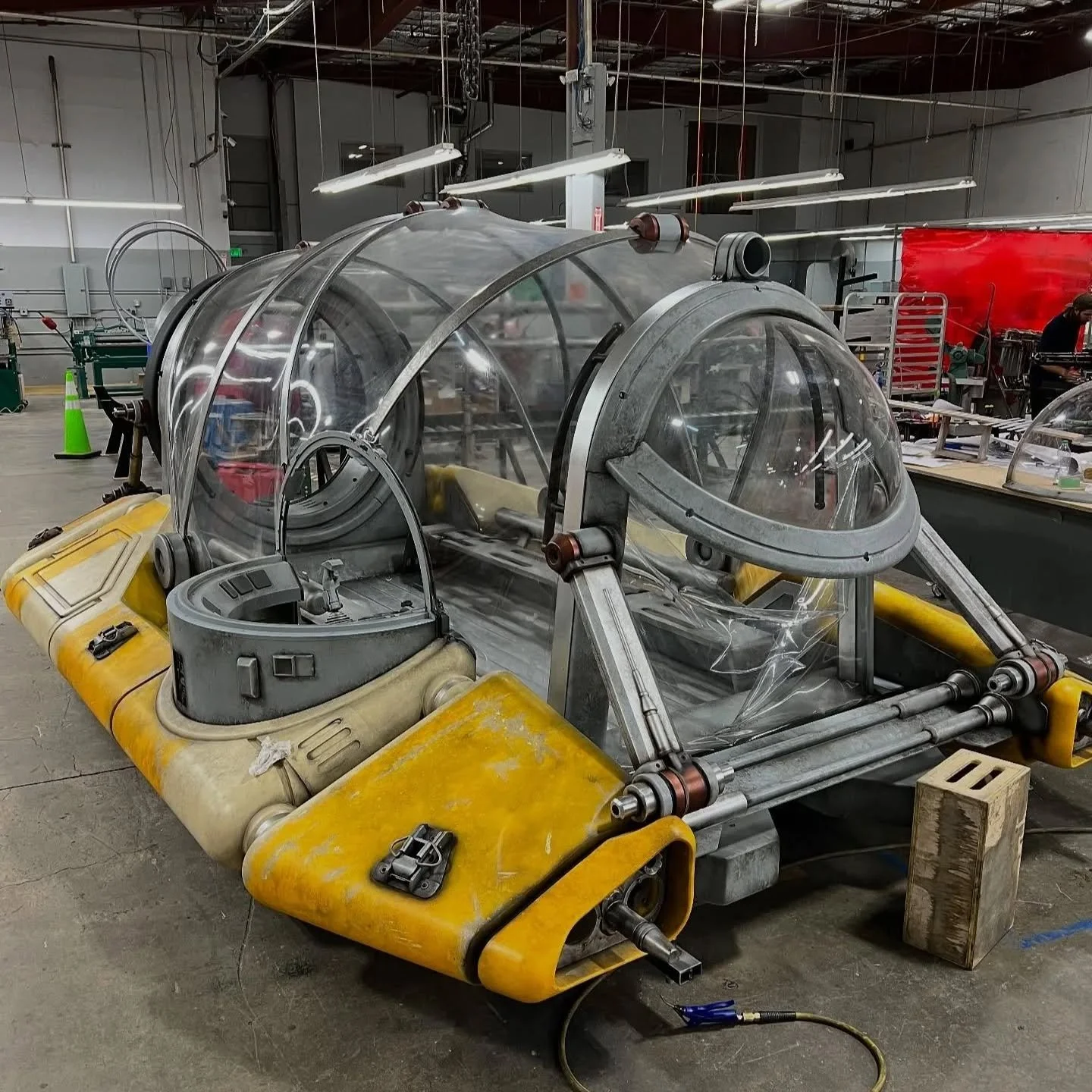 It's still May so... Taxi from Skeleton Crew! Mostly @travisjacksondesigns work on this one but I got to do some of it

#starwars #skeletoncrew #propmaking