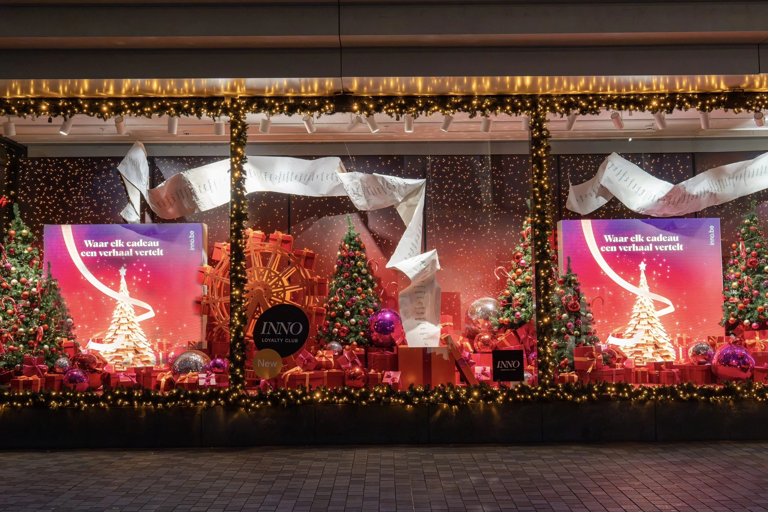 Sfeervol moment tijdens de opnames van een kerstcampagne voor INNO