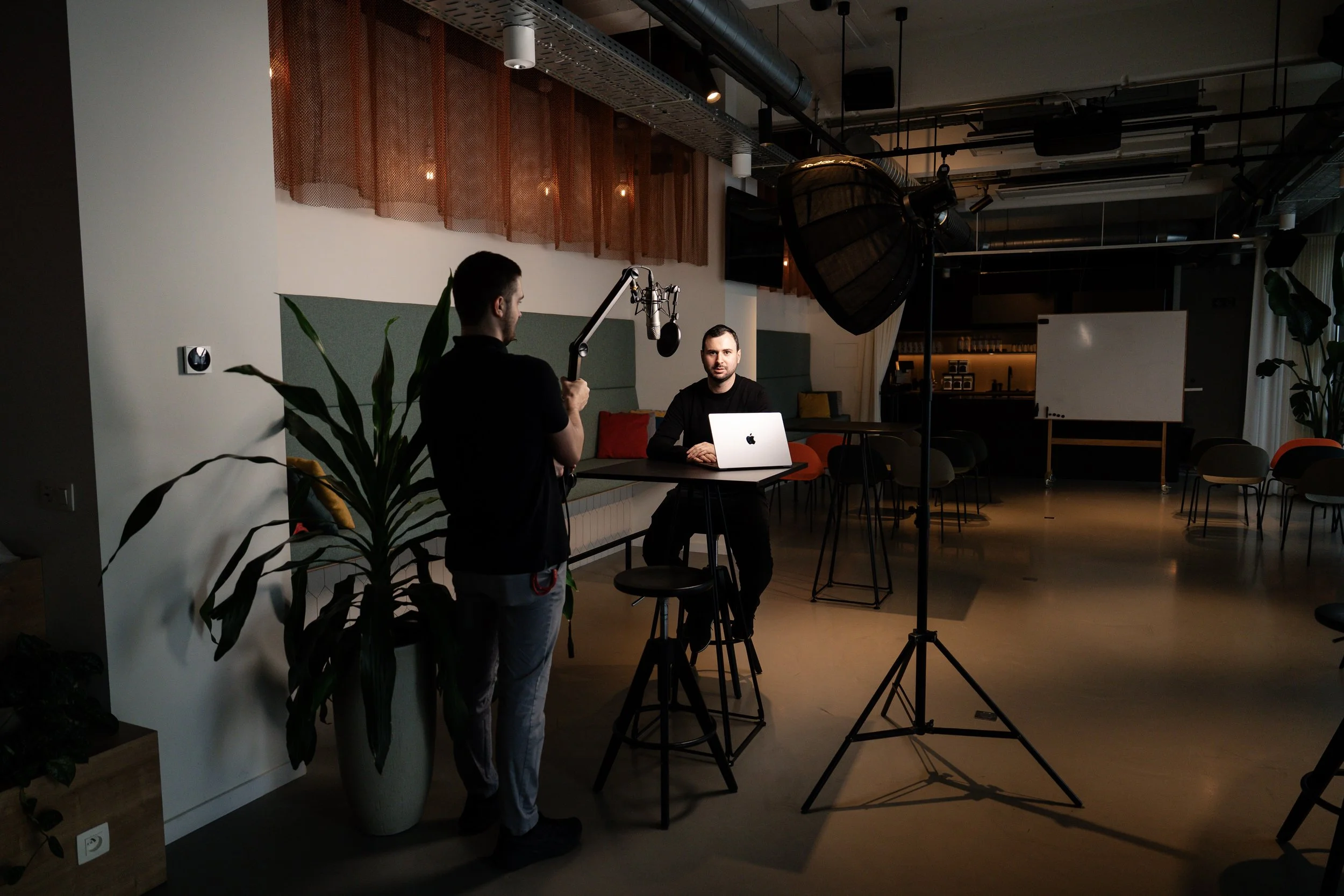 Visuele vertaling van CEO Branding: discreet, premium en inhoudelijk sterk