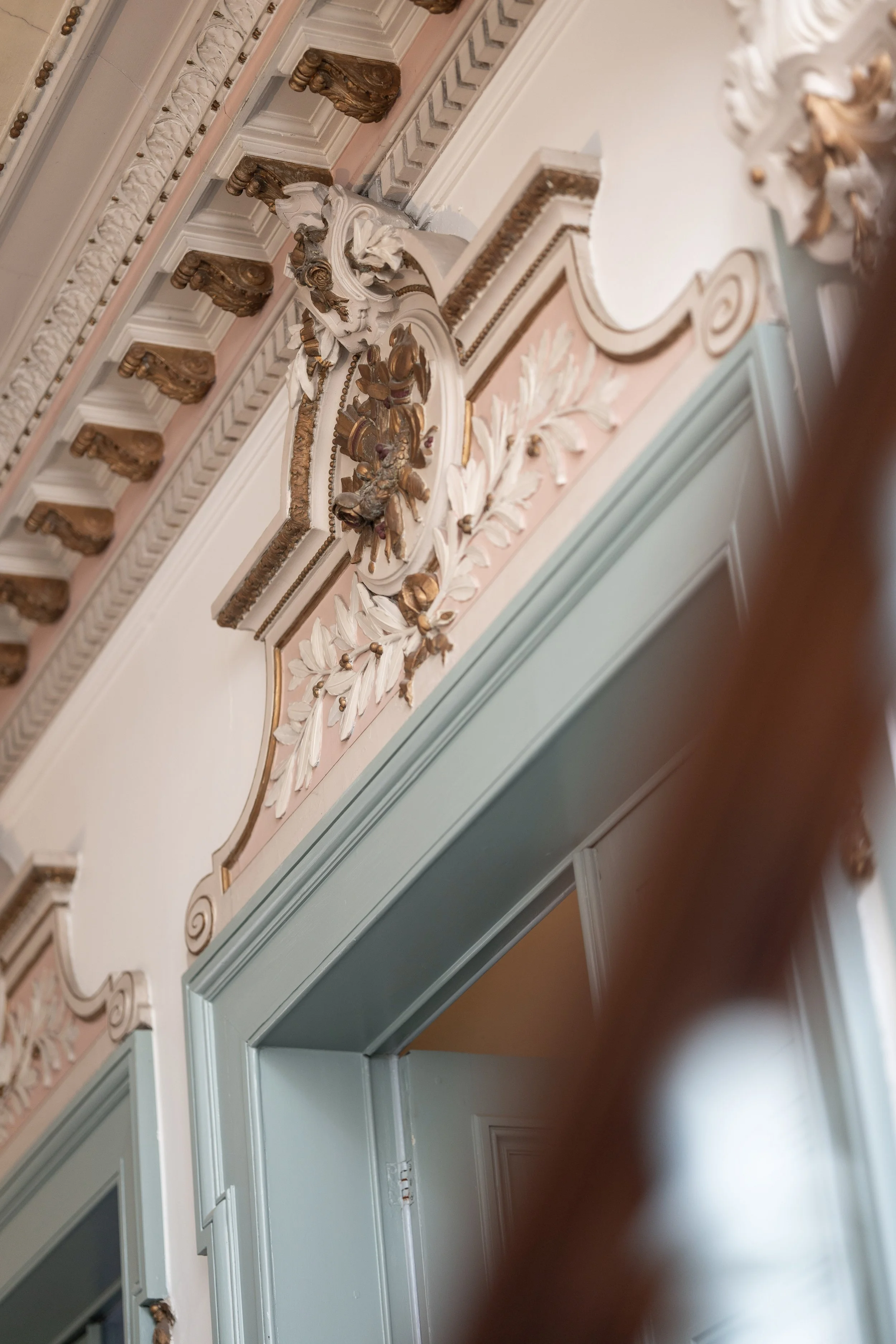 Interieurfoto van GD&A Advocaten die de rustige en professionele werkcultuur toont