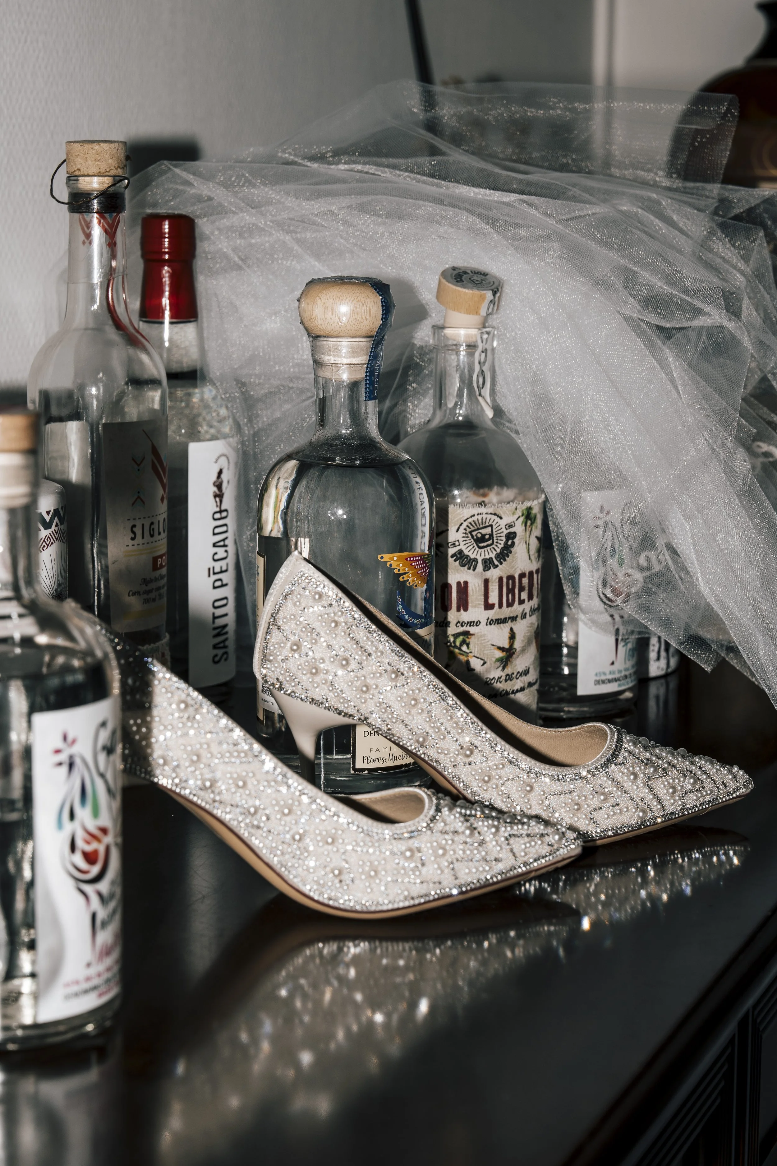 High heels inruilen voor dansschoenen voor een spetterend dansfeest