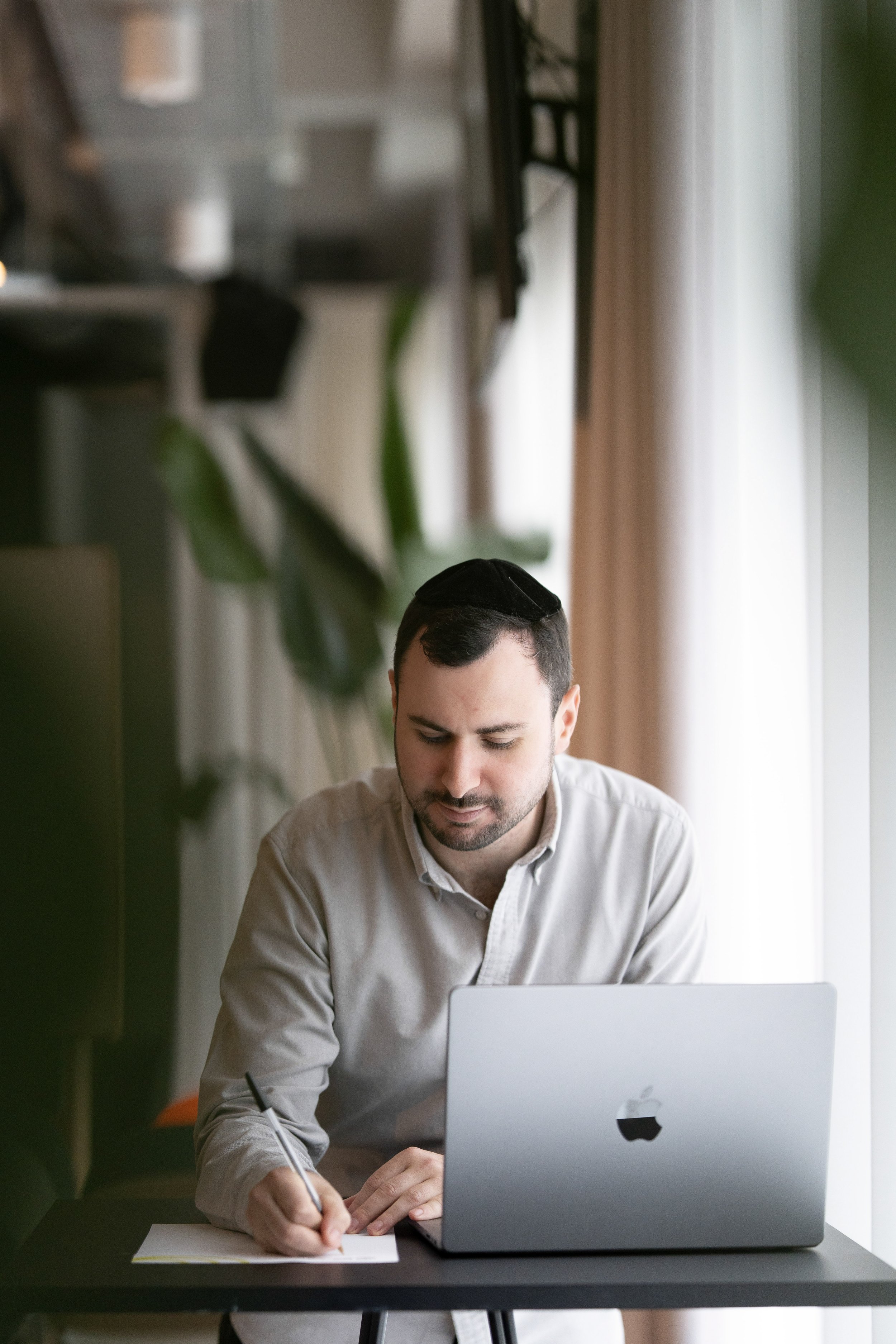 Strategische contentcreatie voor CEO positionering en thought leadership