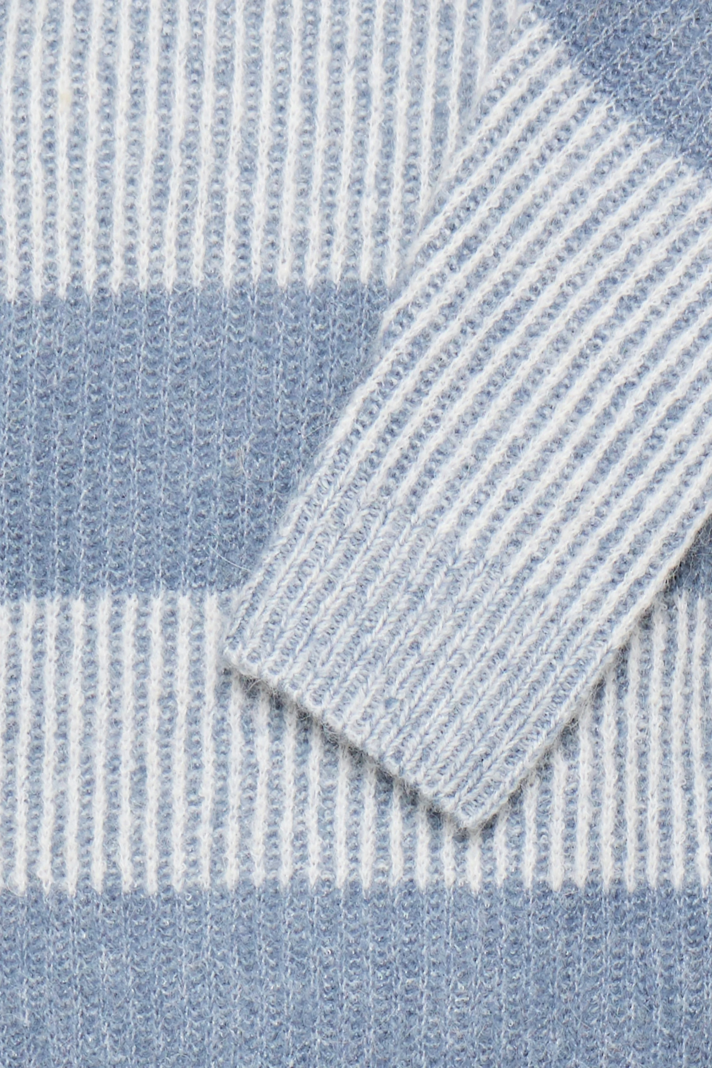Pull detail 2.jpg