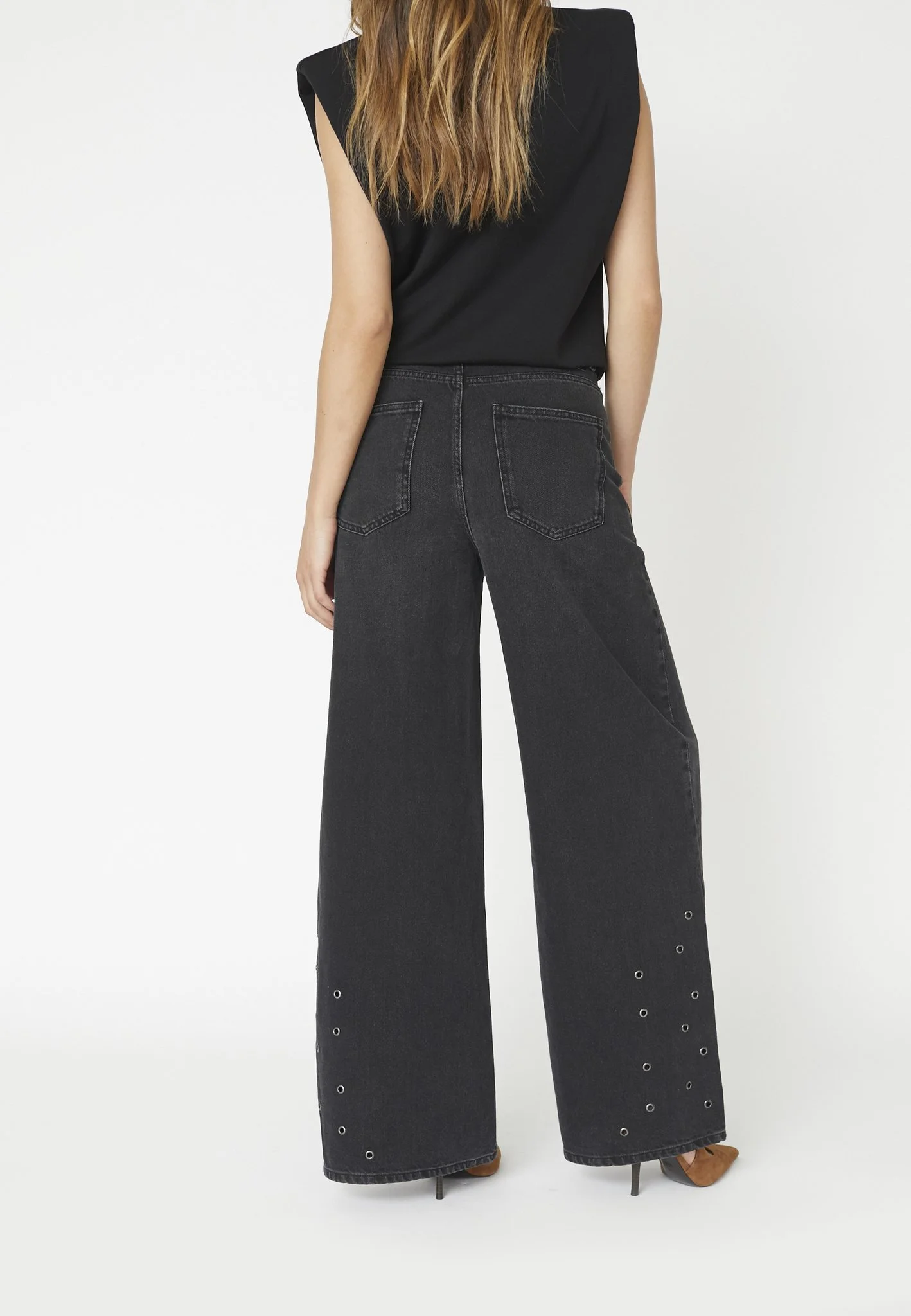 Eyelet wide jeans 4.jpeg
