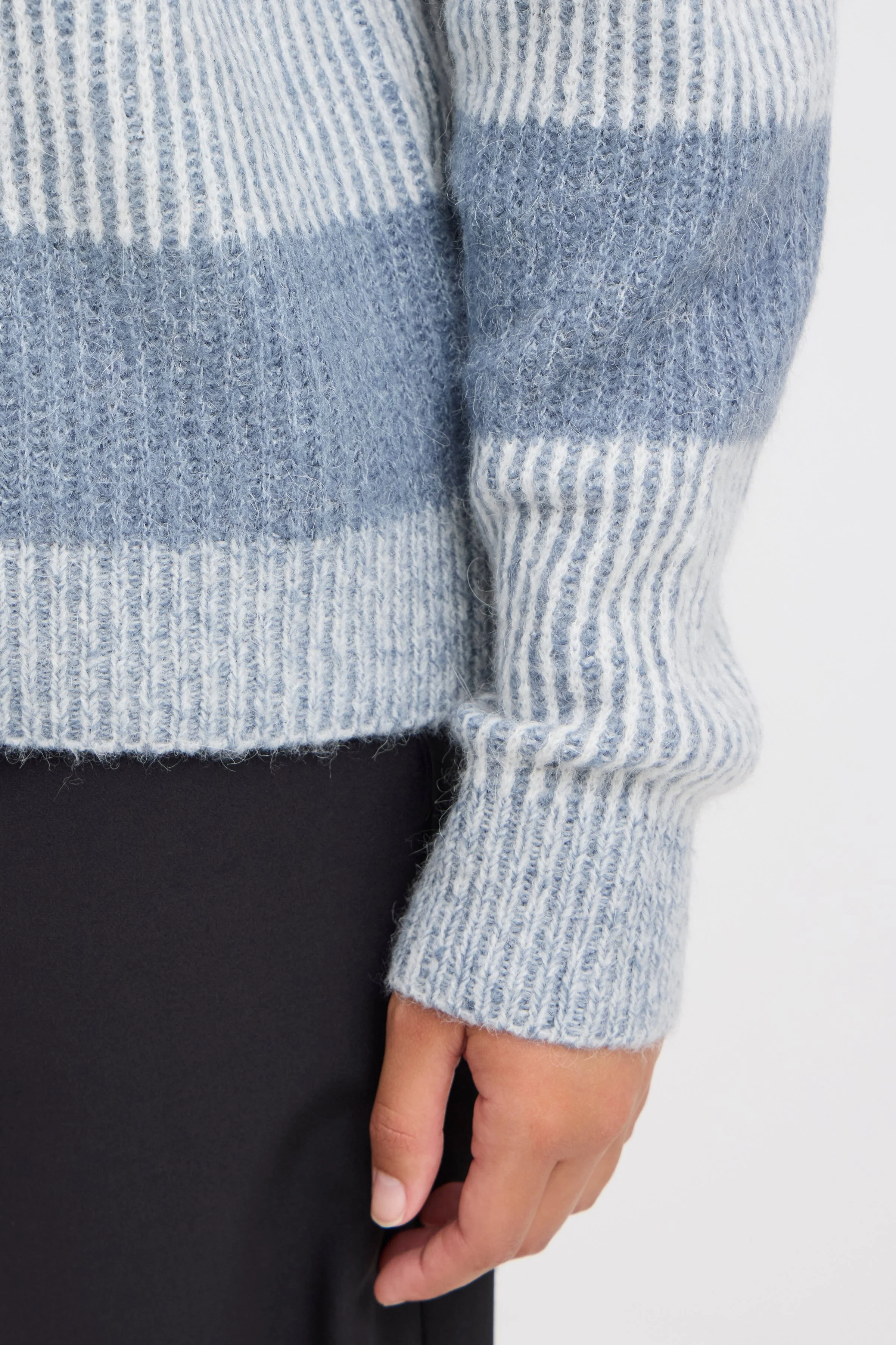 Pull detail.jpg