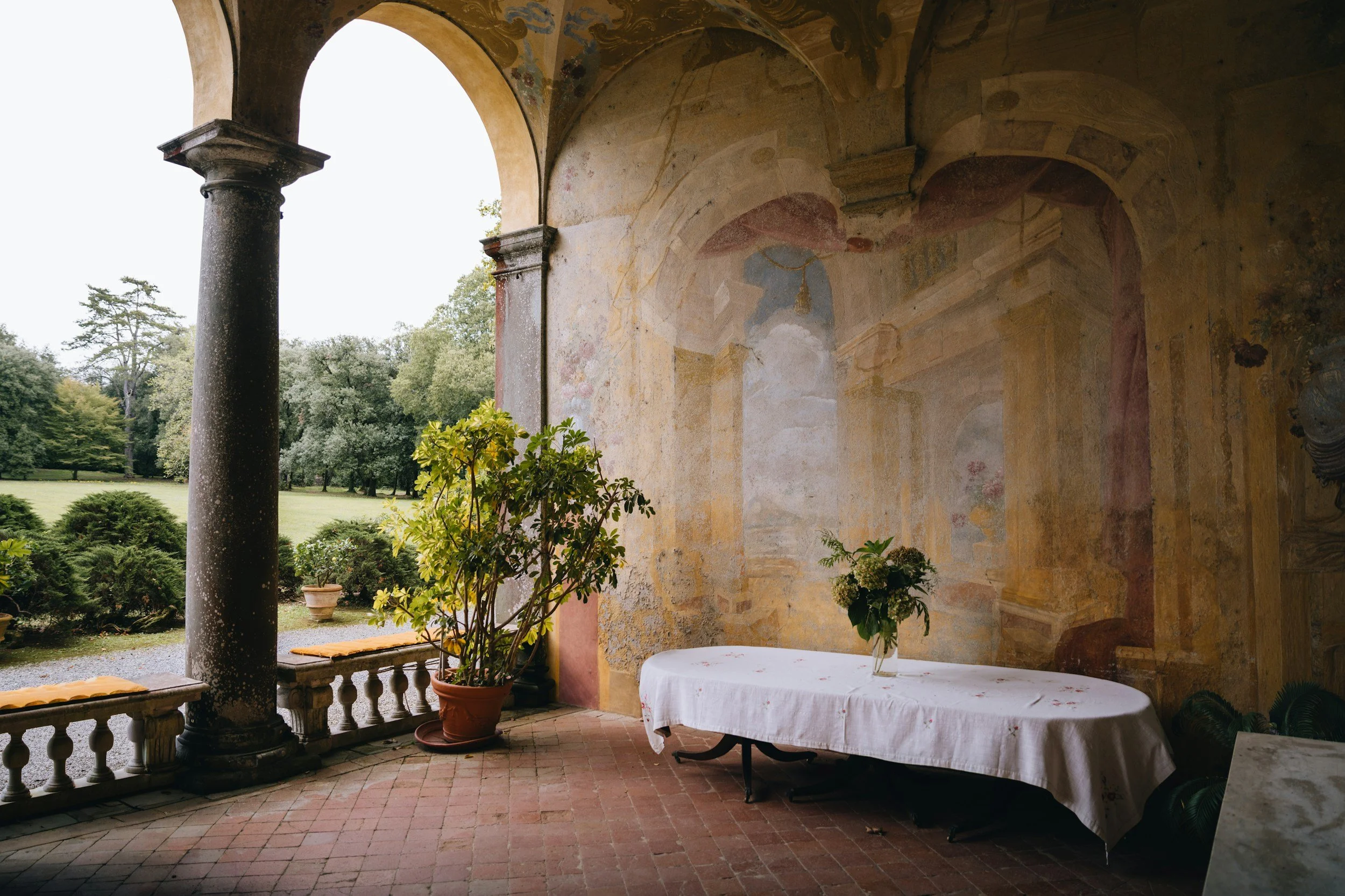 Fine Art Wedding Photographer Italy: Your Timeless Love Story