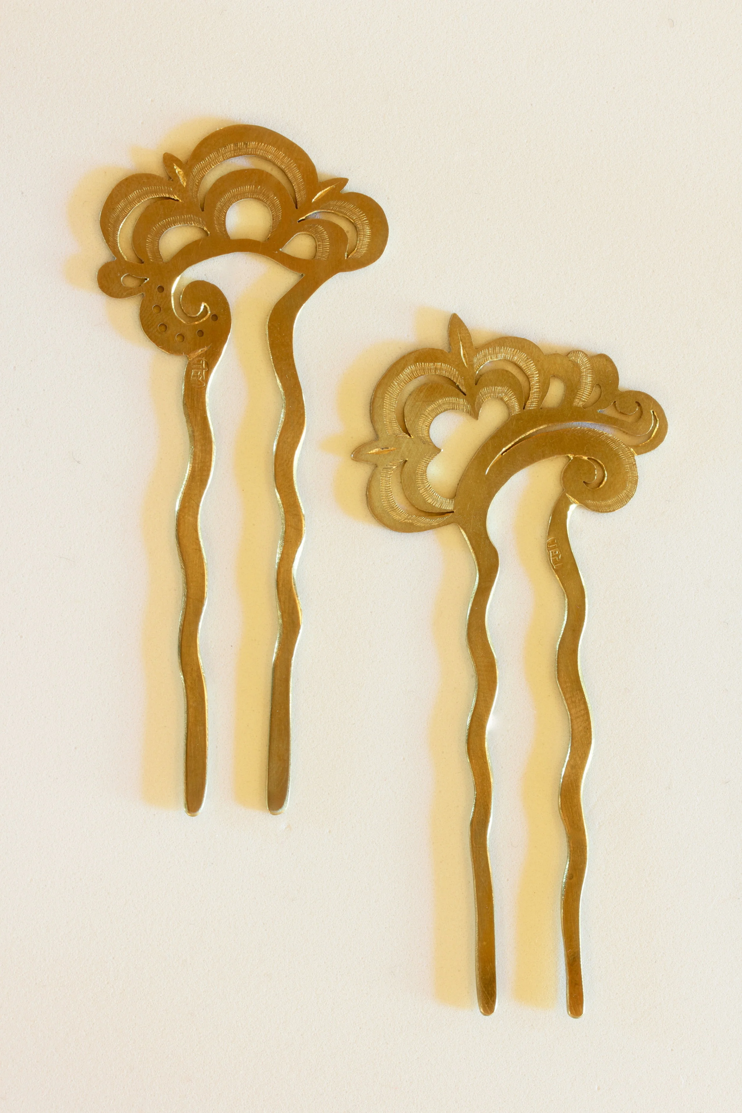 "Rosesaum" hairpins