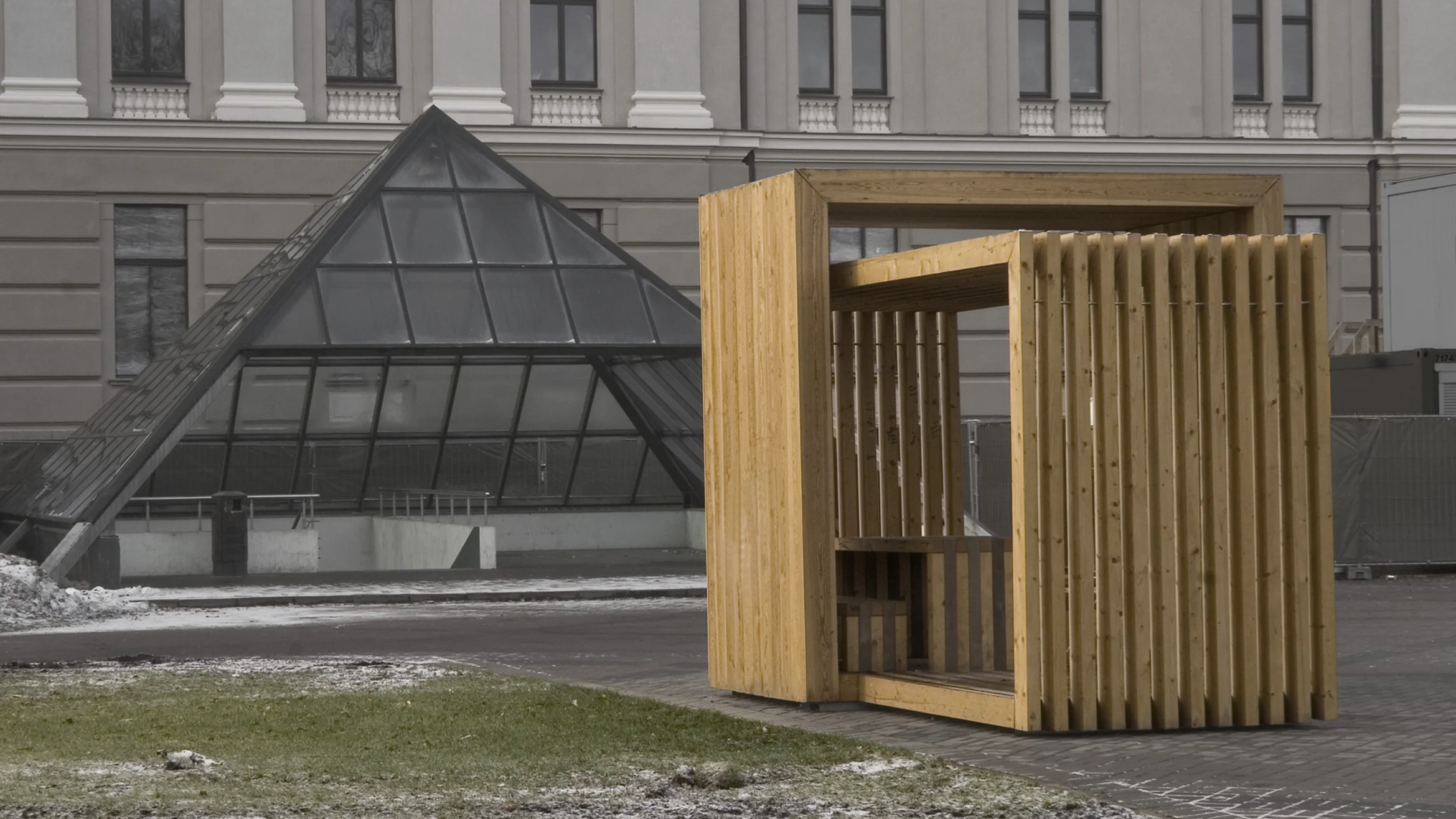 Vides objekts - lapene Kronvalda parkā Rīgā
