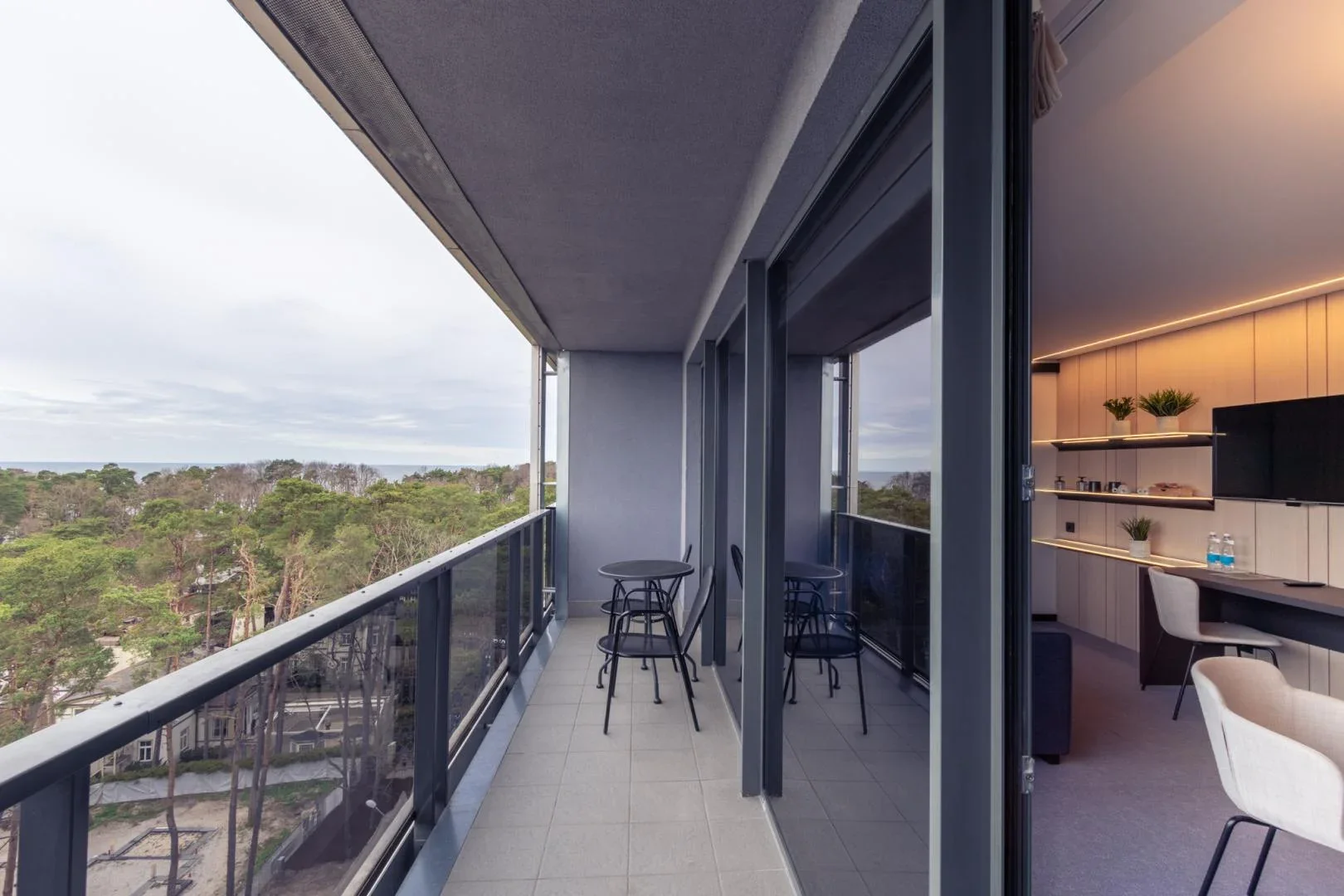 Junior Suite 08.webp