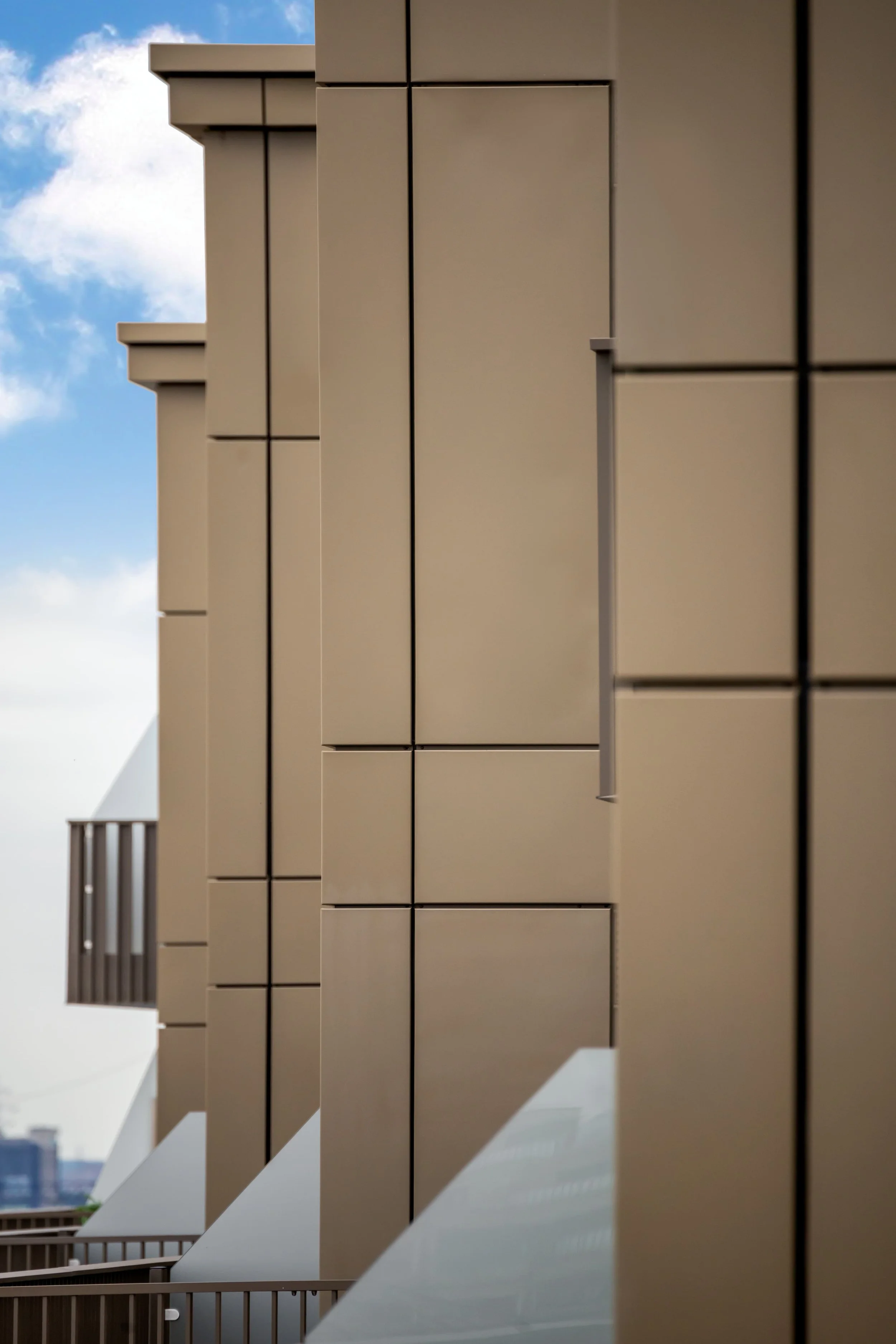 19 - Royal Eden Docks Core 3 + 4 - OCL - Photography © Theo Tzia Architectural Photographer.jpg