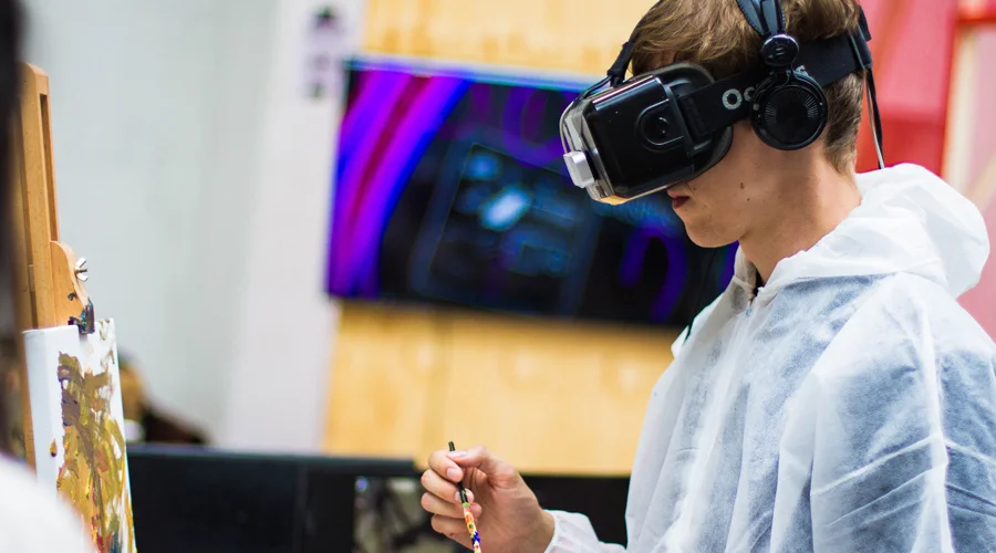 me-and-alice-blog-skab-bedre-motivation-med-interaktion-til-dit-event-virtual-reality.jpg