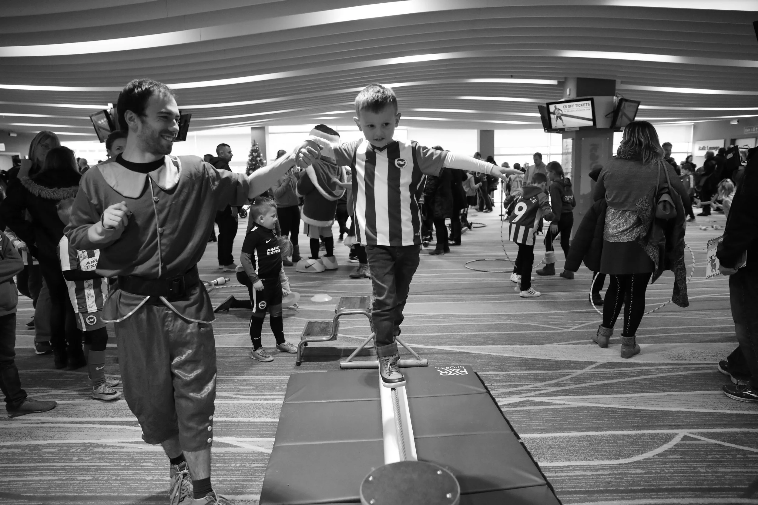 Young Seagulls Christmas Party-4.jpg