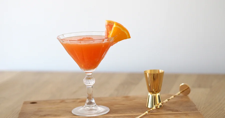 Sommer-cocktail med Passoa