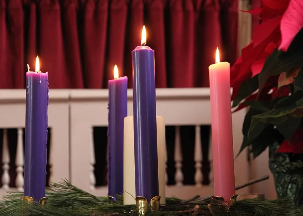 advent_candle_christmas_service.jpg